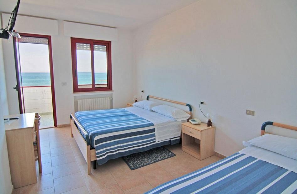 Hotel Palmarosa Roseto Degli Abruzzi Rum bild
